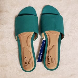 NWT Apt. 9 Bellus Green Vegan Suede Slides with Kitten Heeel